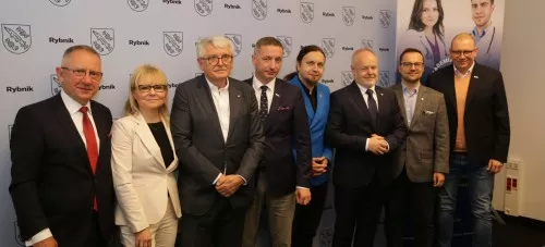 KIERUNEK PIELĘGNIARSTWO JUŻ OD PAŹDZIERNIKA W RYBNIKU!