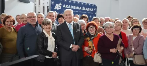 „Pszczoła i jej produkty w naukach medycznych” – wykład prof. zw. dr hab. n. farm. Artura Stojko