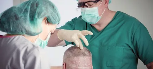 PRZESZCZEP WŁOSÓW I INNE TERAPIE MEDYCZNE LECZENIA ANDROGENOWEGO